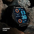 Smartwatch Horizon Titan 4G preto sobre pedras, mostrando bateria, passos e data na tela